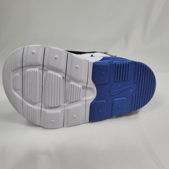 Nike Air Max Motion 2 Black and Blue Sneakers Size 3C - Picture 6 of 8